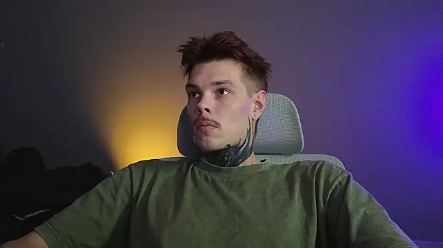 DENIS_HERE live XXX chat