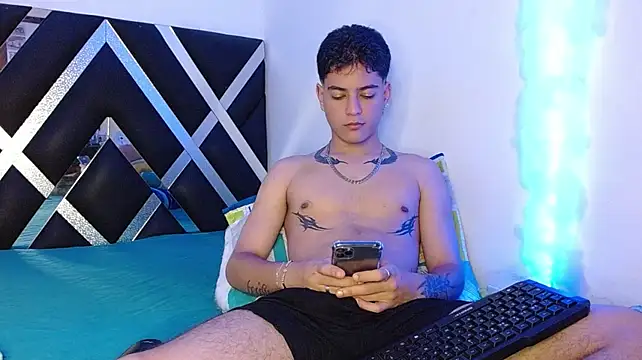 Levy_Steve Adlı Modelin Canlı XXX Sohbeti