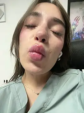 Sweet_Milaa1 XXX чат на живо