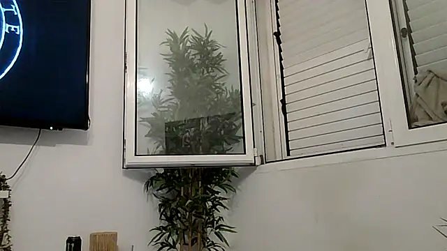 yanick931n Live XXX chat