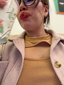 Chat +18 de andra_rose ao vivo