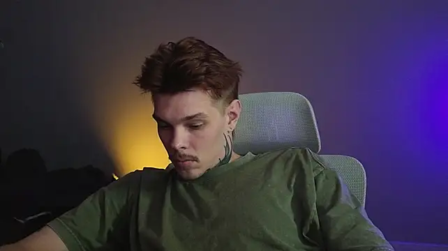 XXX chat uživo modela DENIS_HERE
