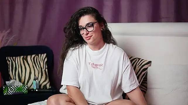 EmmaDallas Chat XXX live