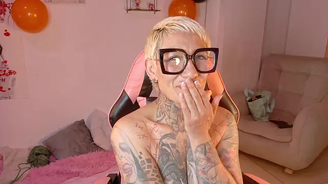 Everlyn_Sex Chat XXX in diretta