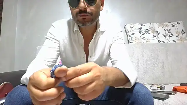 GreatLion36のライブXXXチャット