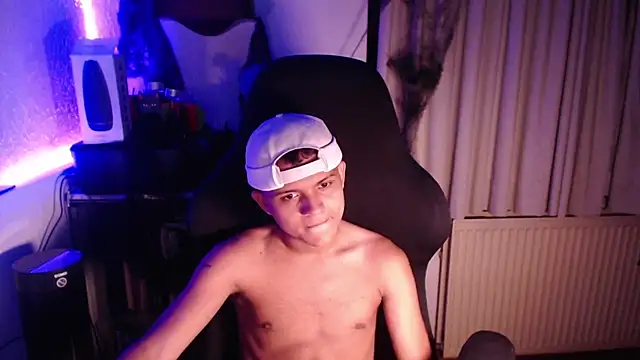 carlos_00foxxのライブXXXチャット