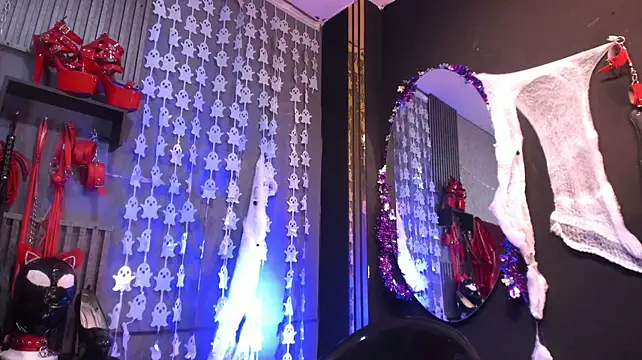 دردشة MikeHunteer الجنسية المباشرة
