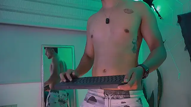 Czat XXX na żywo – DerekGrayX