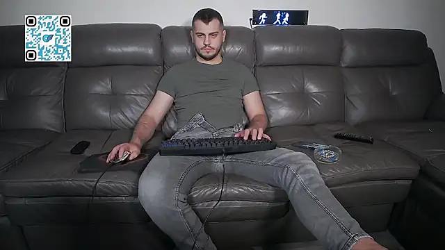 XXX chat uživo modela CrazyDom1