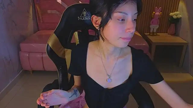 emma___s XXX чат на живо