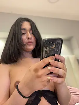 Živý XXX chat MiahWindsor