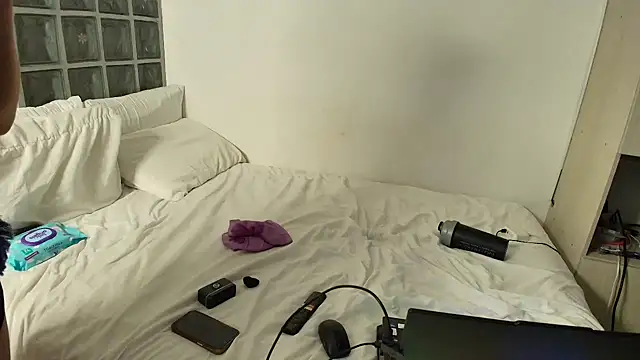 NicoDavisOfficial 现场XXX聊天