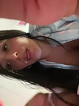Chatroom XXX en direct de ManuelaSomer