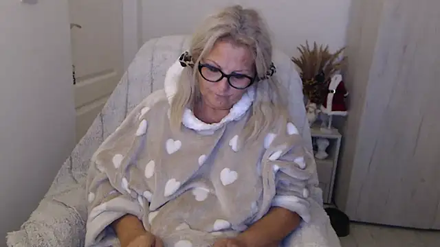 Czat XXX na żywo – Divineblond