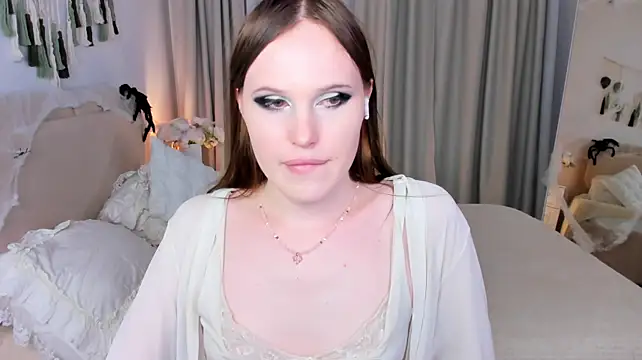 EffieMinki's Live XXX Chat