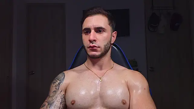 Latino_stud4u's Webcam Show