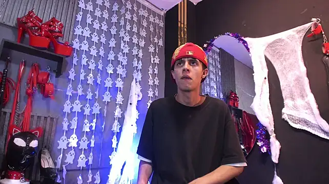 MikeHunteer Chat XXX live