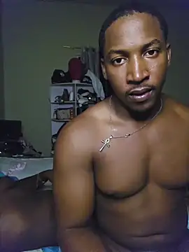 Thomas2425 – Live XXX-chat