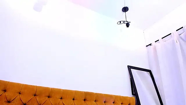 Katty_West's Live XXX Chat