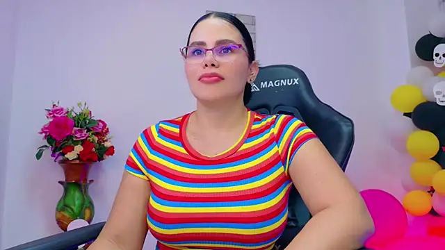 Czat XXX na żywo – lararoberts_
