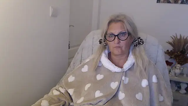 Divineblond Live XXX-Chat