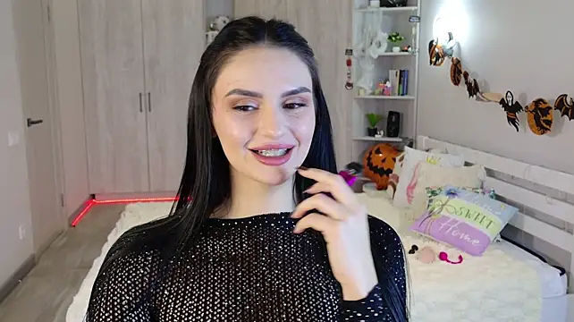 Онлайн чат XXX MilaaSweety