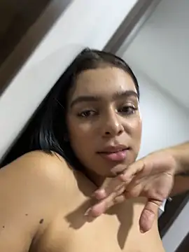 Chatroom XXX en direct de AnaVicttoria