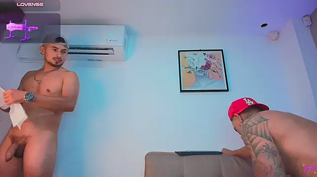 แชท XXX สดของ Valentiinoss