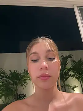 Nikii__'s Live XXX Chat