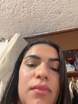 Umarani_'s Live XXX Chat