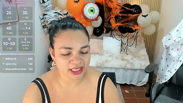 Chat +18 de Cloe_35 ao vivo