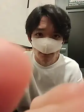 99MASAKI: διαδικτυακό σόου στην κάμερα