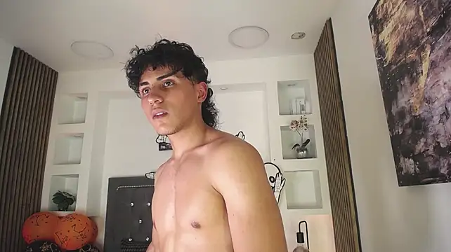 Lee_Fuk Adlı Modelin Canlı XXX Sohbeti