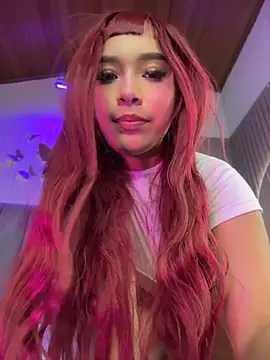 Laila_Bunny_ Adlı Modelin Canlı XXX Sohbeti