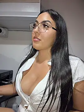 XXX chat uživo modela I_AM_SOPHIE_