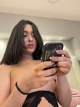 Chatroom XXX en direct de MiahWindsor