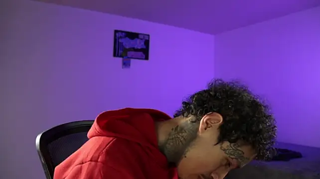 trieone Live XXX Chat