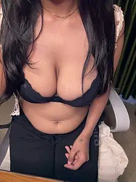 inaaya3 Chat XXX in diretta