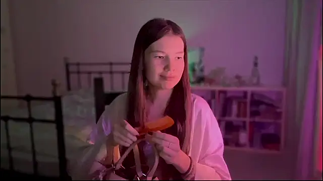 دردشة Caramel_Peach الجنسية المباشرة