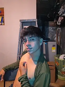 ZaneHoward XXX чат на живо