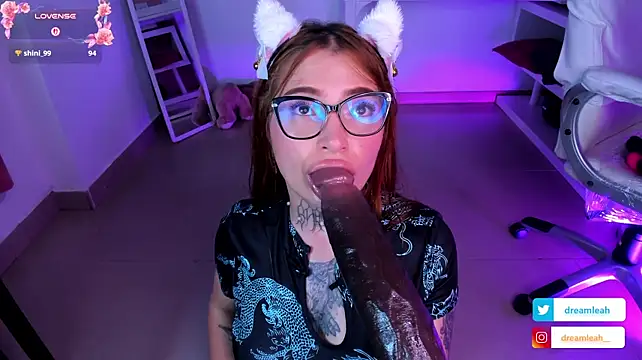 dreamleah_ Adlı Modelin Canlı XXX Sohbeti