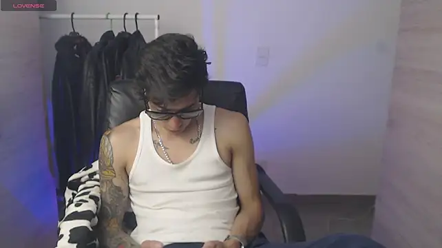 XXX chat uživo modela chomelo6