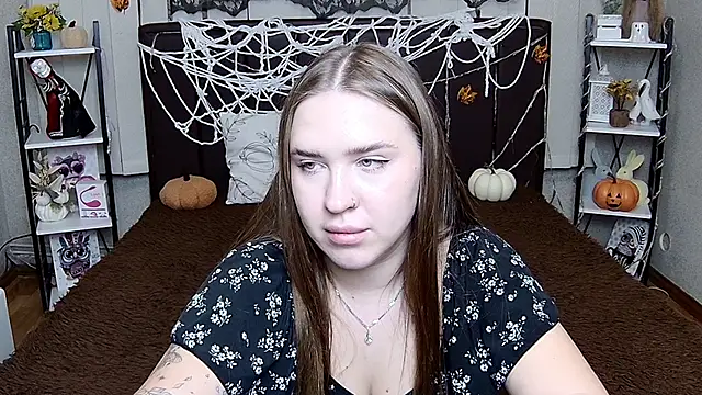 LauraHlot live XXX chat