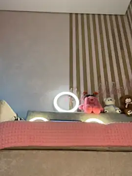XXX chat uživo modela Alina_Vibe_Me