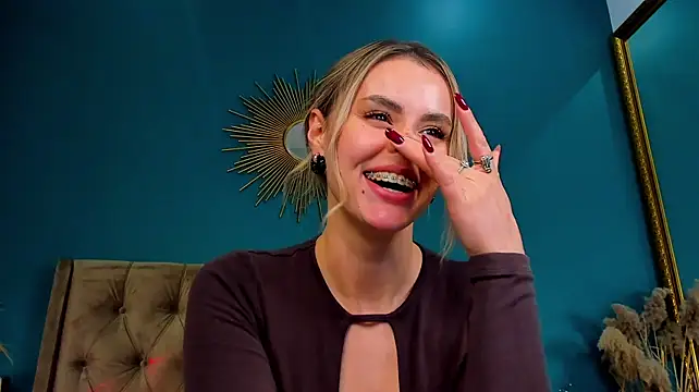دردشة LunaKale الجنسية المباشرة