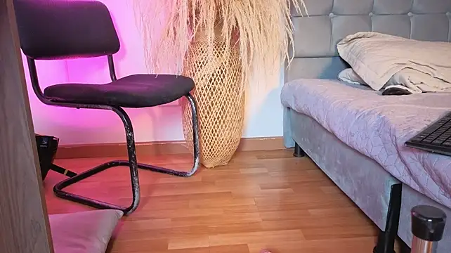 naiah_cruzzのライブXXXチャット