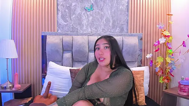 Sulay_Kim's Live XXX Chat