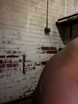 Pinepool21 网络视讯表演
