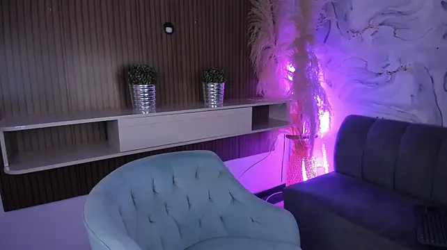 XXX chat uživo modela VictoriaMonroee_