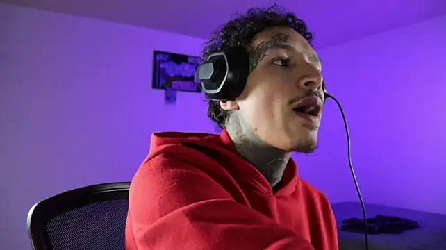 trieone Live XXX-chat